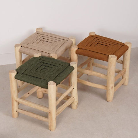 Taburete de Madera con Asiento Tejido a Mano